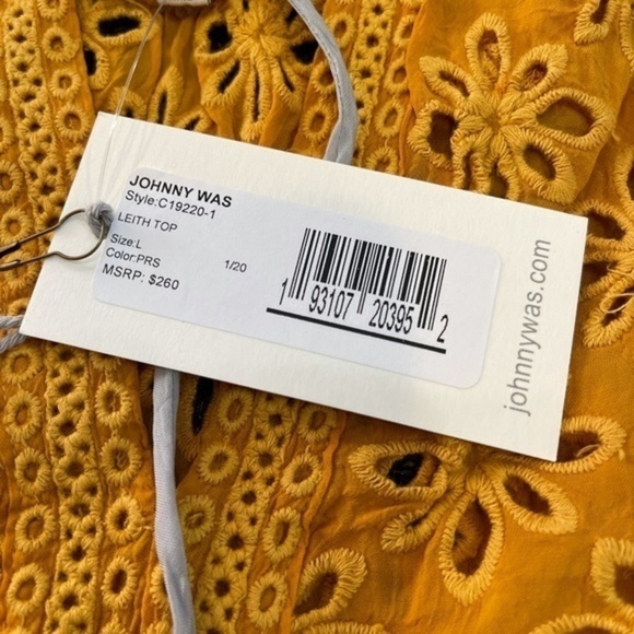 NWT Johnny Was Short Sleeve Eyelet Top Size Large - Picture 7 of 16